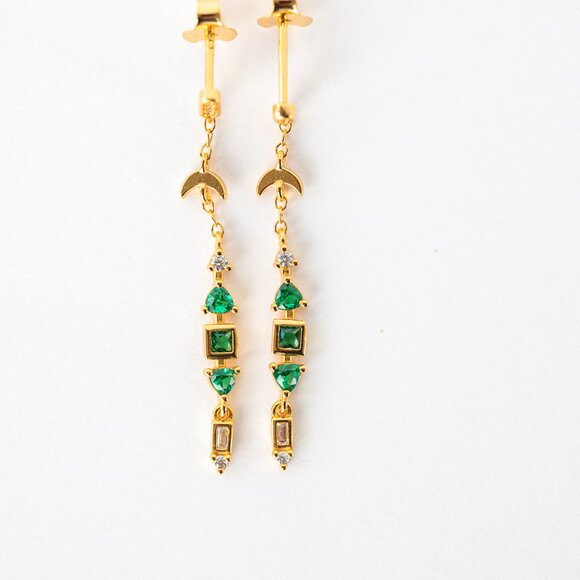 Gorgeous Dangle Earrings Gold w/Green Zircon Moon Celestial Jewelry BEAUTIFUL - Picture 10 of 13